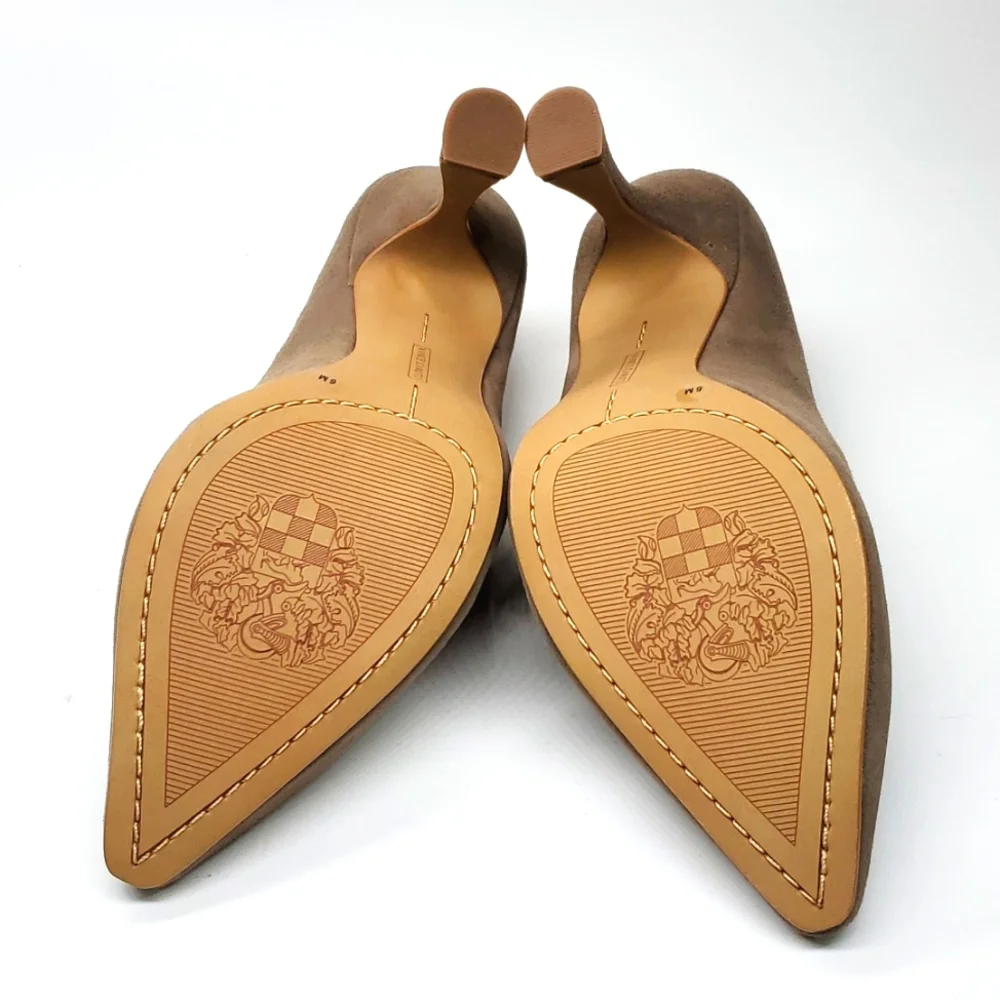 Vince Camuto ISHANI Tuscan Taupe True Suede Pumps NWT 6M
